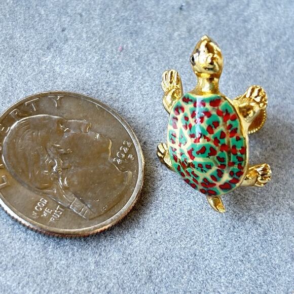 Lovely Vintage Green & Red Enamel Turtle Screw-back Earrings Gold-tone - Picture 8 of 16